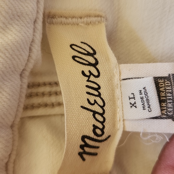 DENIM PLEATED CROPPED BUTTON UP BLOUSE - Picture 11 of 11